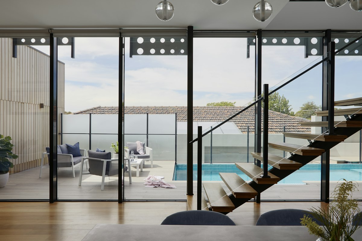 Master bedroom - Lakefront Villa with Panoramic Views